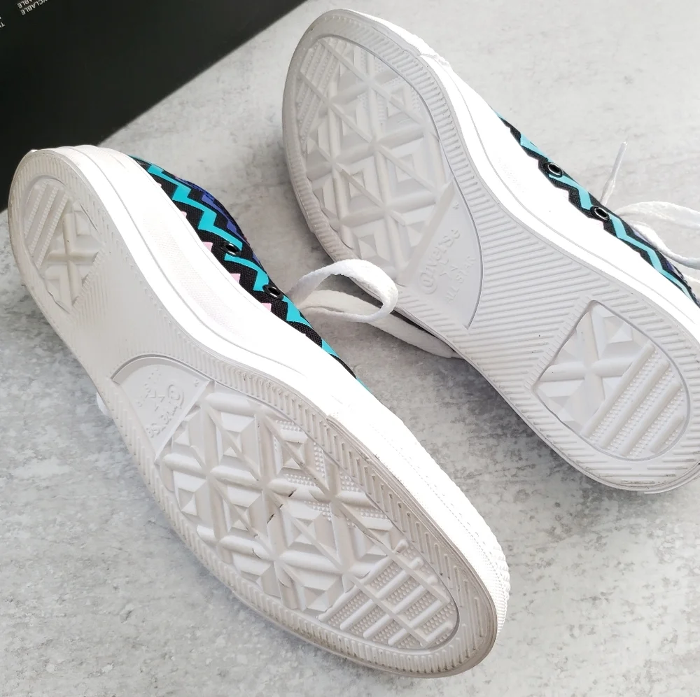 Converse CTAS VLTG Low Top Sneakers Chevron Heart Black Blue Pink SZ 6.5 - Picture 5 of 7